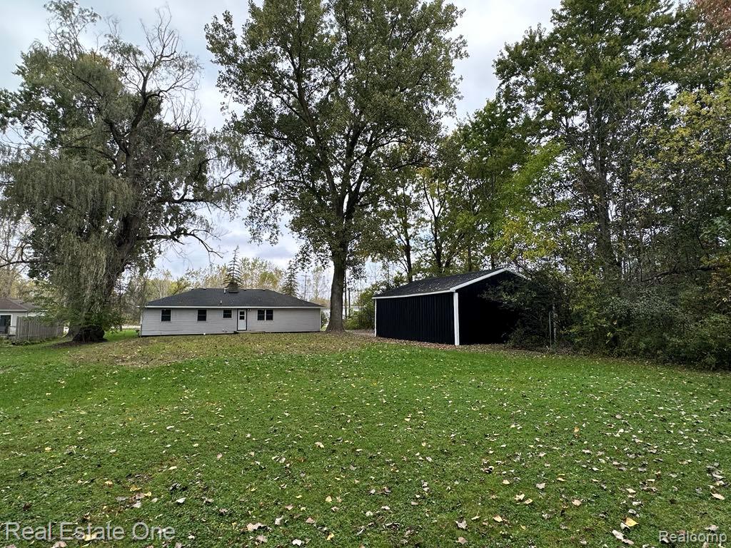 7025 Coldwater Road, Flushing, MI 48433 — Photo 23