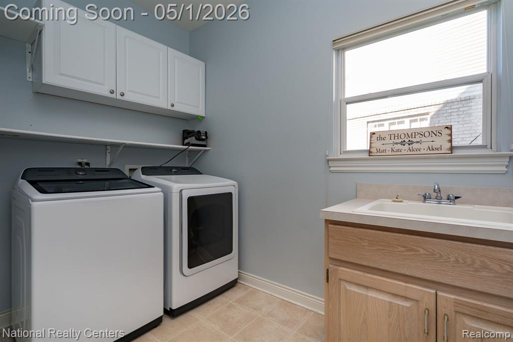 542 Bay Pointe Drive, Oxford, MI 48371 — Photo 22