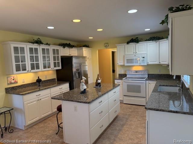 8261 Prestwick Lane, Washington, MI 48095 — Photo 9