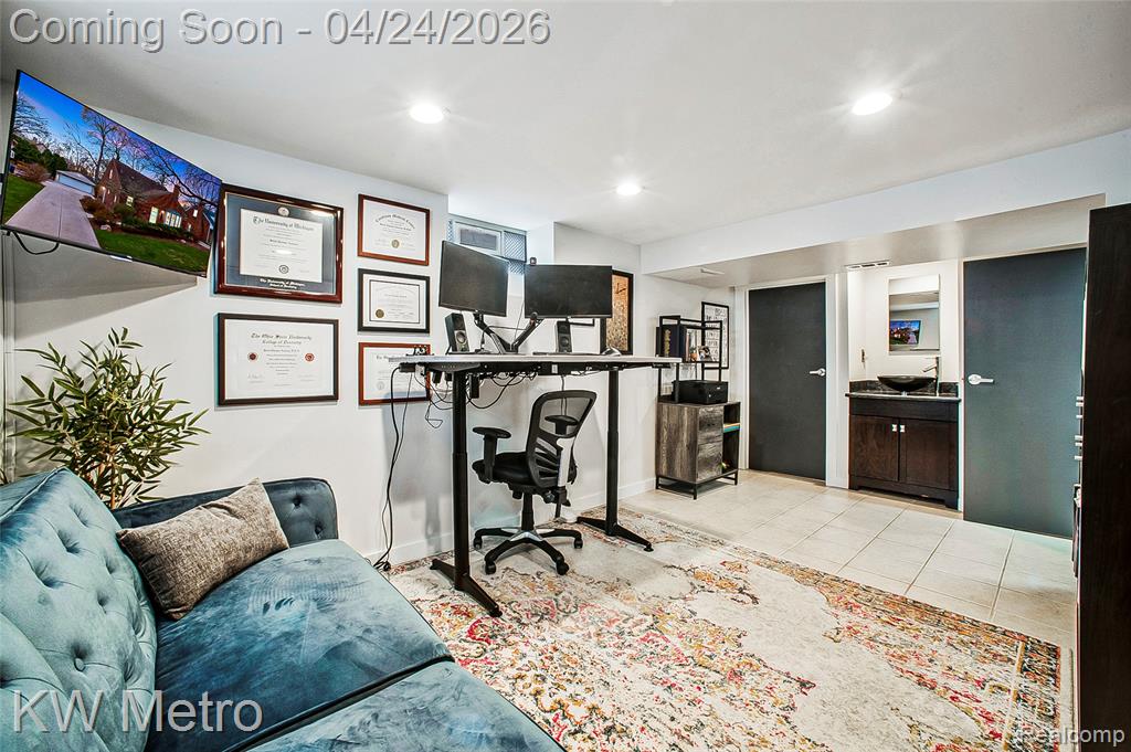 12721 Lincoln Drive, Huntington Woods, MI — Photo 28