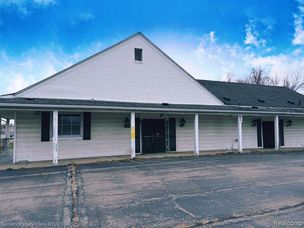 23806 Grand River Avenue, Detroit, MI 48219