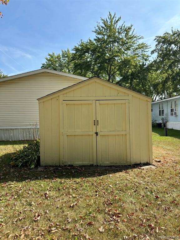 4041 #176 Grange Hall Road, Holly, MI 48442 — Photo 36