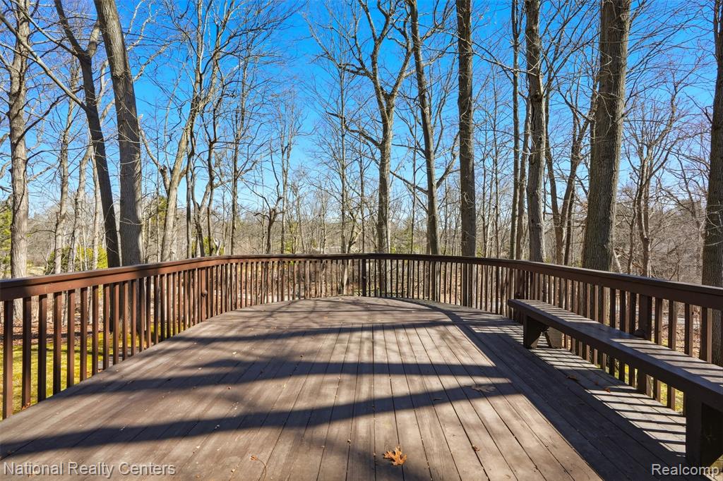 4710 Cove Road, West Bloomfield, MI 48323 — Photo 56