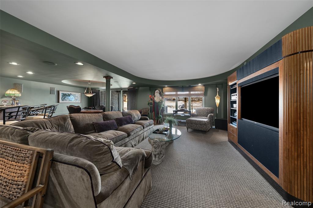536 CAMBRIDGE Way, Bloomfield Hills, MI 48304 — Photo 19
