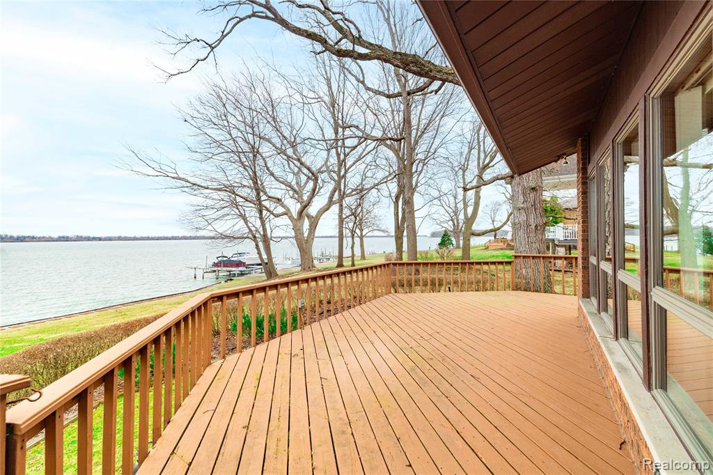 27981 Elba Road, Grosse Ile, MI 48138 — Photo 17