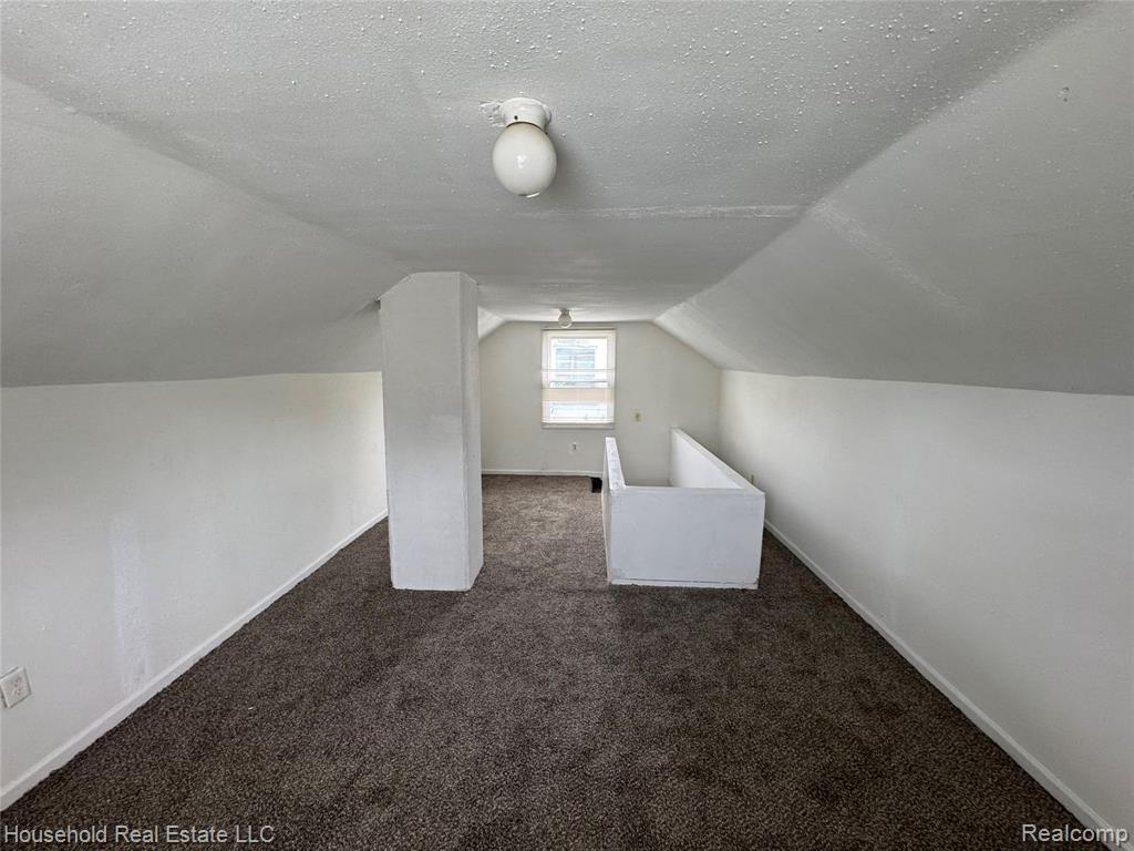 8211 Artesian Street, Detroit, MI 48228 — Photo 11