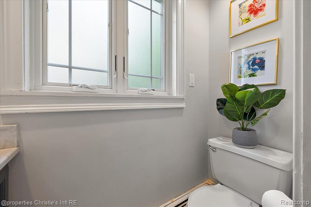 676 Washington Road, Grosse Pointe, MI 48230 — Photo 21