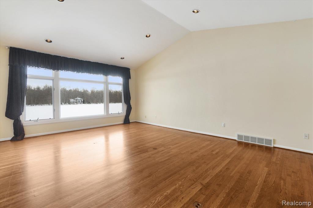 6615 GREENE HAVEN Drive, Clarkston, MI 48348 — Photo 9