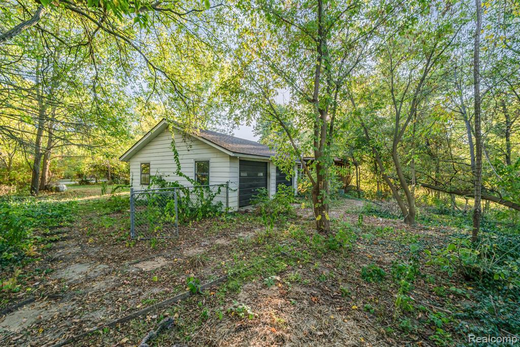 4354 Maybee Road, Lake Orion, MI — Photo 11