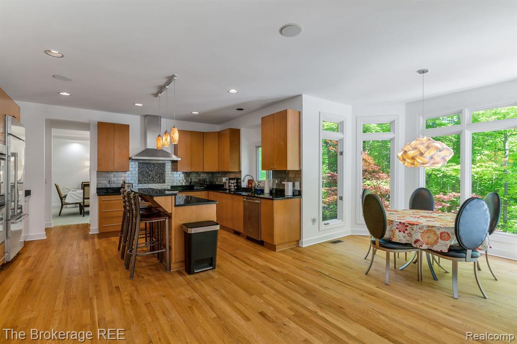 6995 HAWK WOODS Court, West Bloomfield, MI — Photo 15