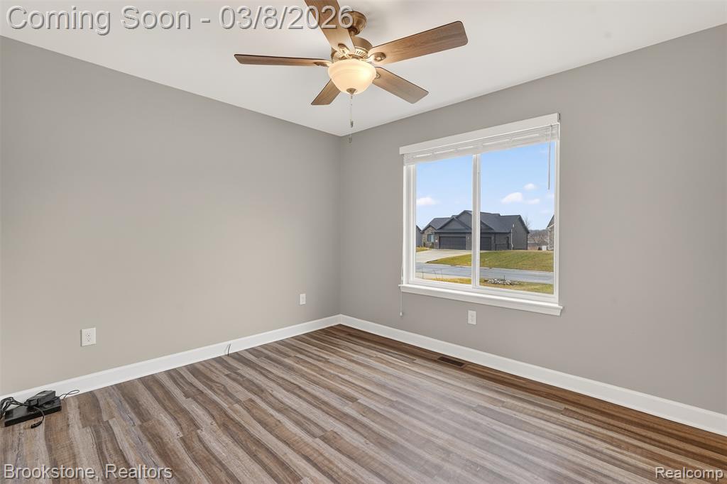 9477 Hickory Hollow Court, Davison, MI 48423 — Photo 12