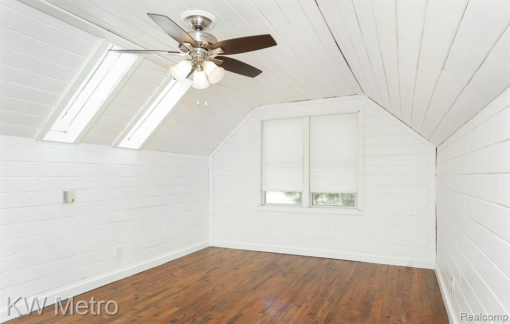 706 N REMBRANDT Avenue, Royal Oak, MI 48067 — Photo 24