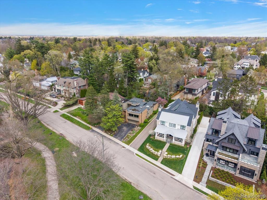 700 Lakeside Drive, Birmingham, MI 48009 — Photo 2