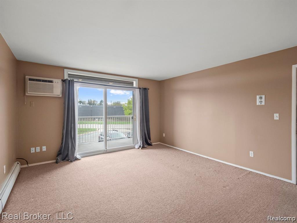 4905 Crooks Road, Royal Oak, MI 48073 — Photo 5