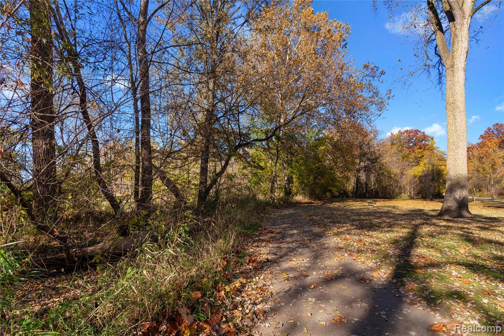43606 Gainsley Drive, Sterling Heights, MI 48313 — Photo 31