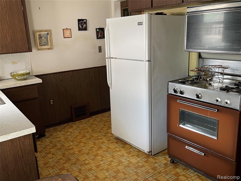 6250 Grandville Avenue, Detroit, MI 48228 — Photo 4