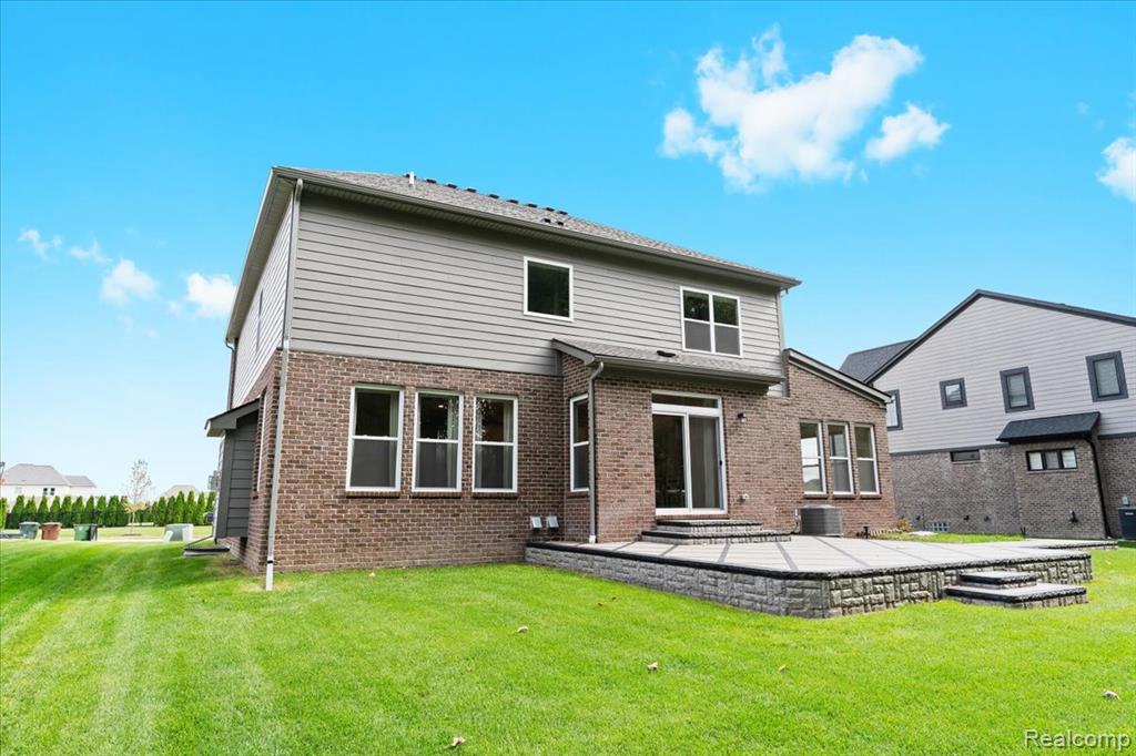 48255 Amber Lane Drive, Shelby Twp, MI 48315 — Photo 43