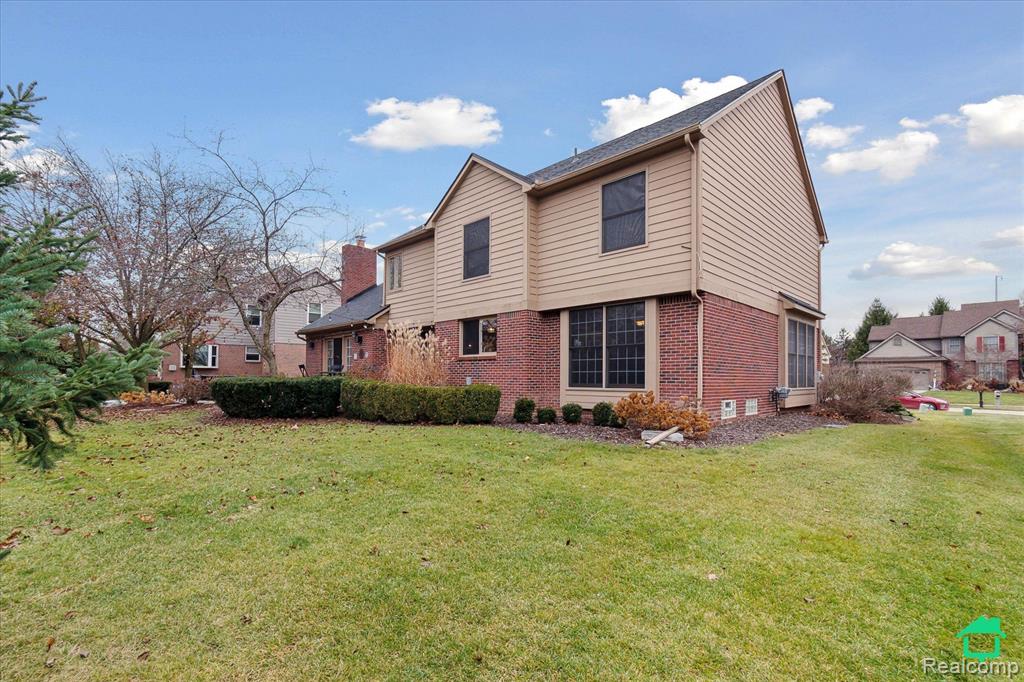 51171 W Hills Drive, Plymouth, MI 48170 — Photo 46