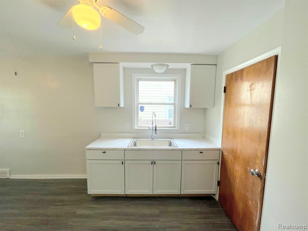 7843 Rutherford Street, Detroit, MI 48228 — Photo 14