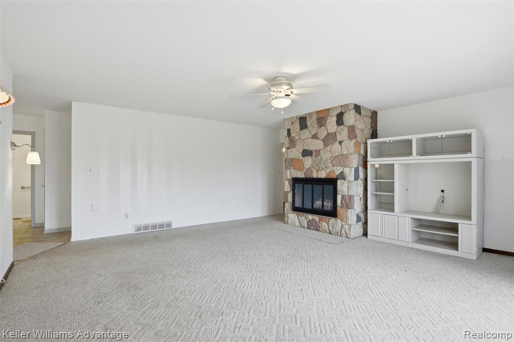 7670 7 Mile Road, Northville, MI, 48167