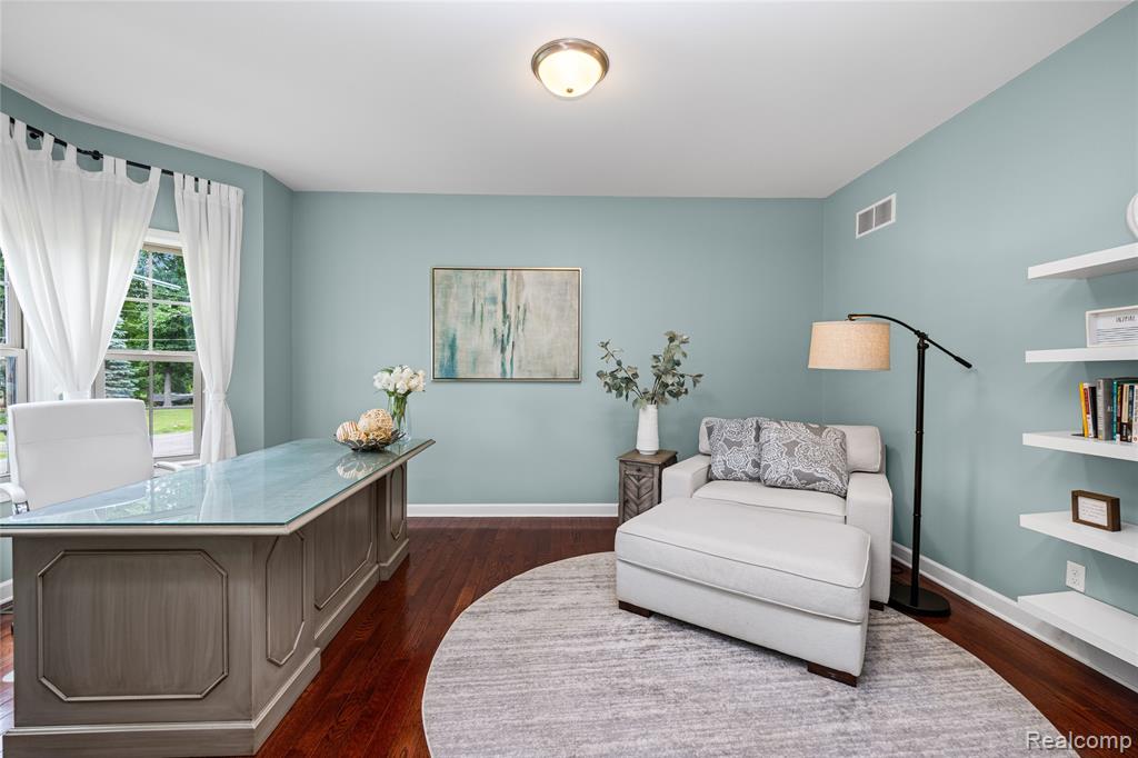 730 Leon Road, Walled Lake, MI 48390 — Photo 8