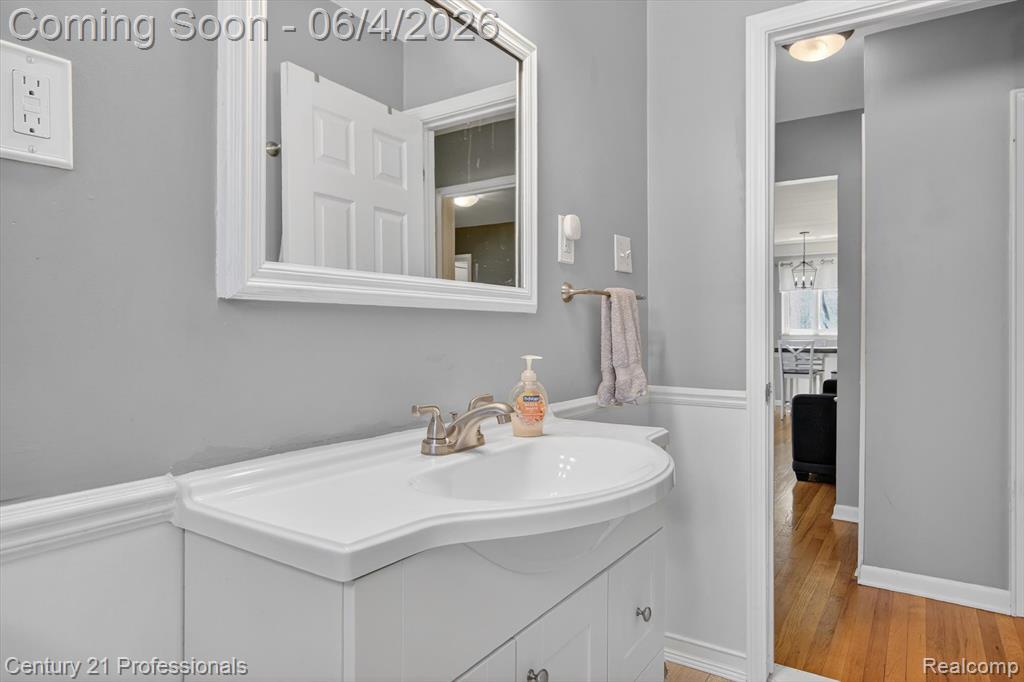 31772 Folkstone Drive, Farmington, MI 48336 — Photo 25