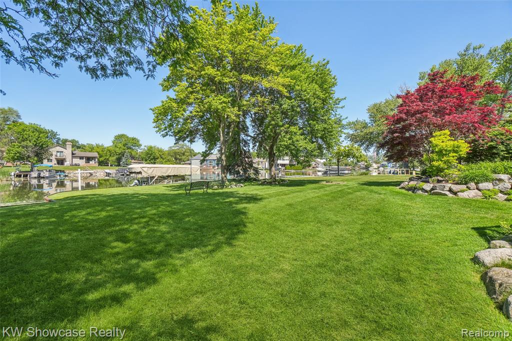 474 Beverly Island Drive, Waterford, MI 48328 — Photo 64