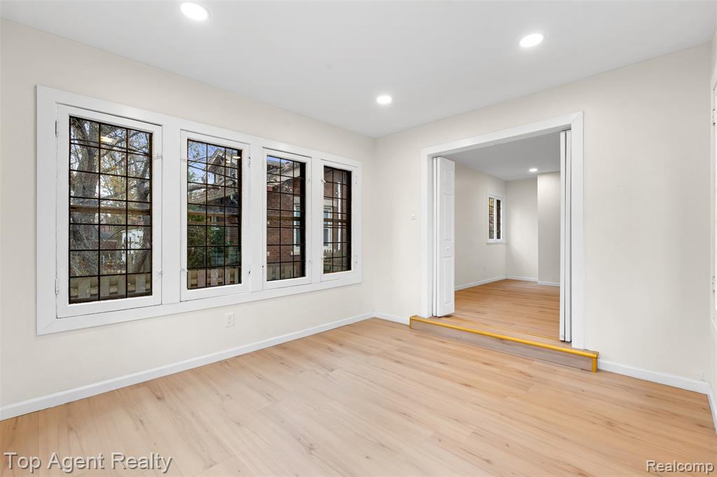 784 Barrington Road, Grosse Pointe Park, MI 48230 — Photo 29