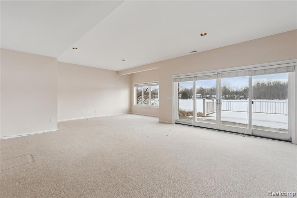 6615 GREENE HAVEN Drive, Clarkston, MI 48348 — Photo 36