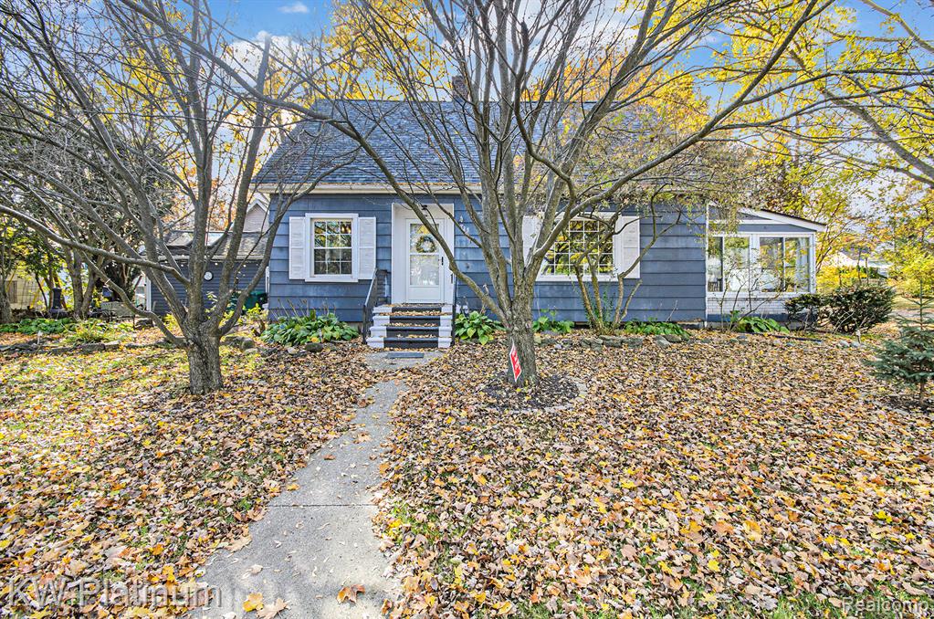 715 Thornapple Street, St. Clair, MI 48079 — Photo 3