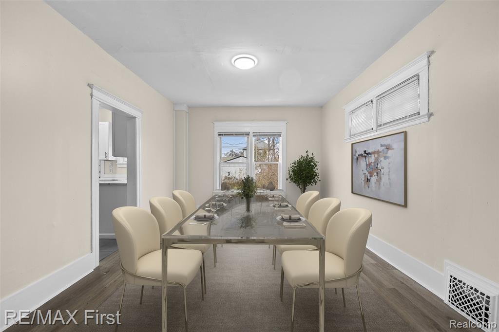 556 Leicester Court, Detroit, MI 48202 — Photo 10