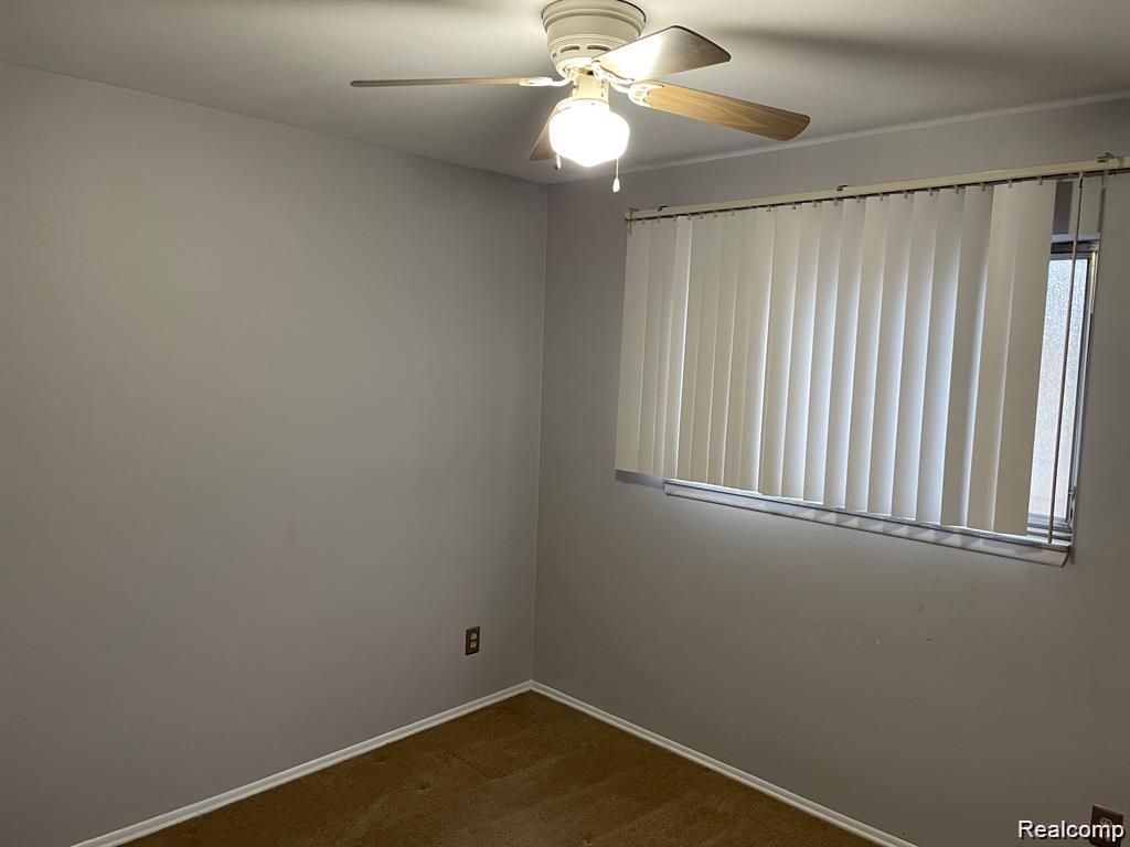 549 Unit 8 Elm Street, Wyandotte, MI 48192 — Photo 8