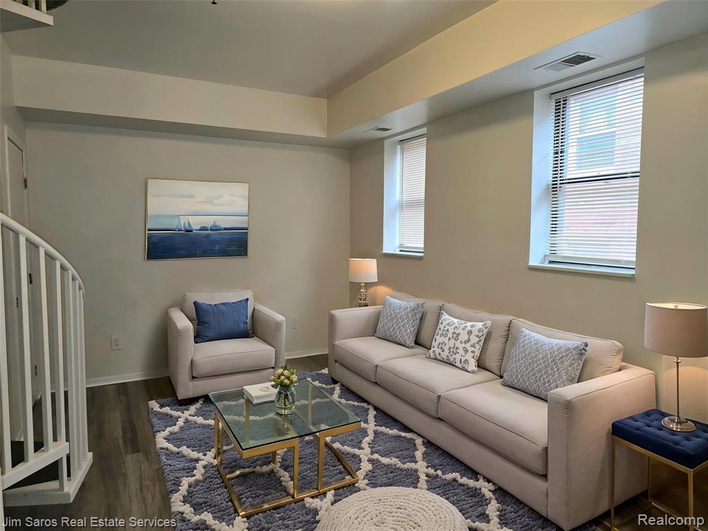 590 Parkview #202 Drive, Detroit, MI 48214 — Photo 9