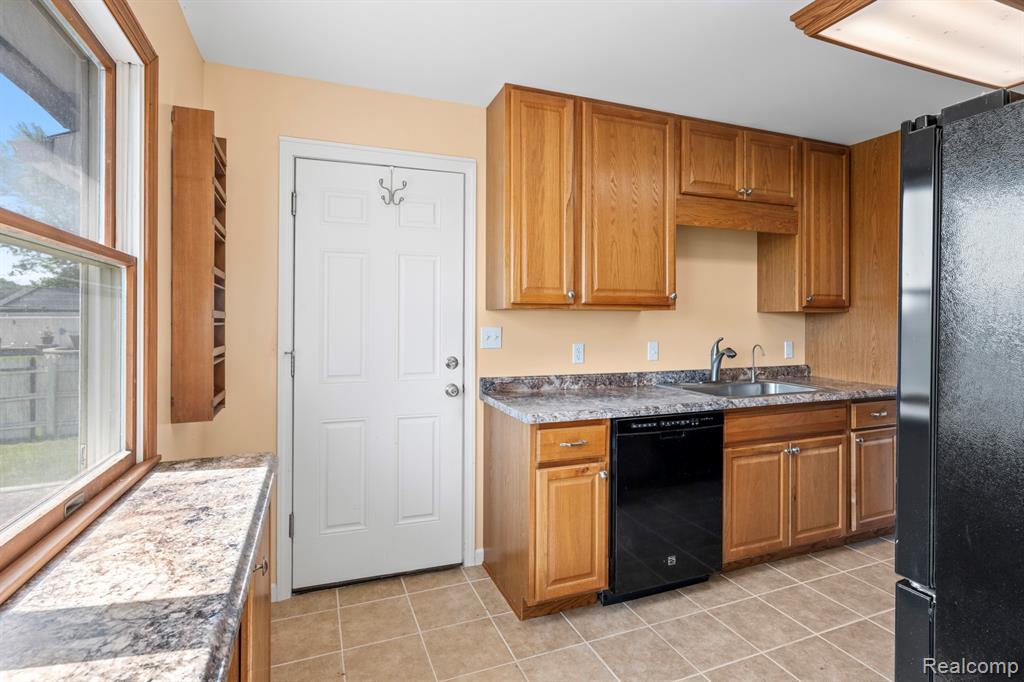 7311 S New Lothrop Road, Durand, MI 48429 — Photo 12