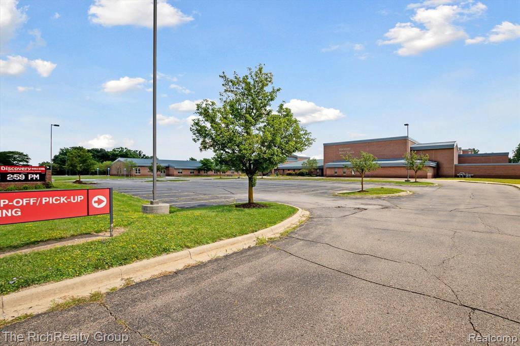46471 Doubletree Road, Canton, MI 48187 — Photo 48