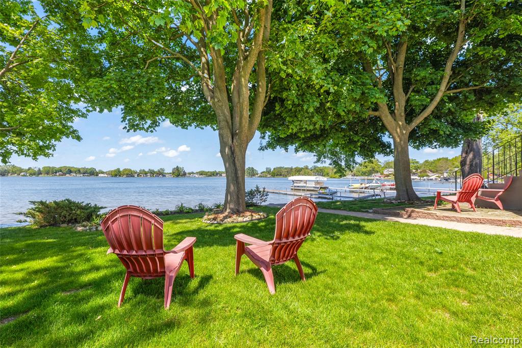 4333 Hunters Drive, Highland, MI 48356 — Photo 5