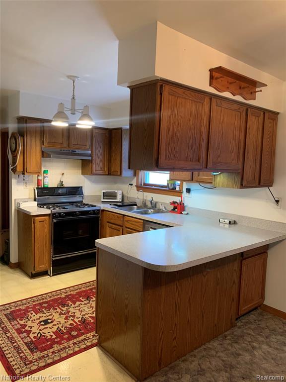 28776 Danvers Court, South Lyon, MI 48178 — Photo 11
