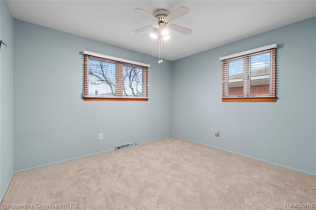 7479 Carrousel Boulevard, Westland, MI — Photo 12