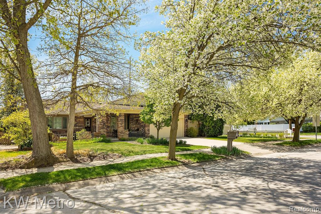 44235 WESTMINISTER Way, Canton, MI 48187 — Photo 50