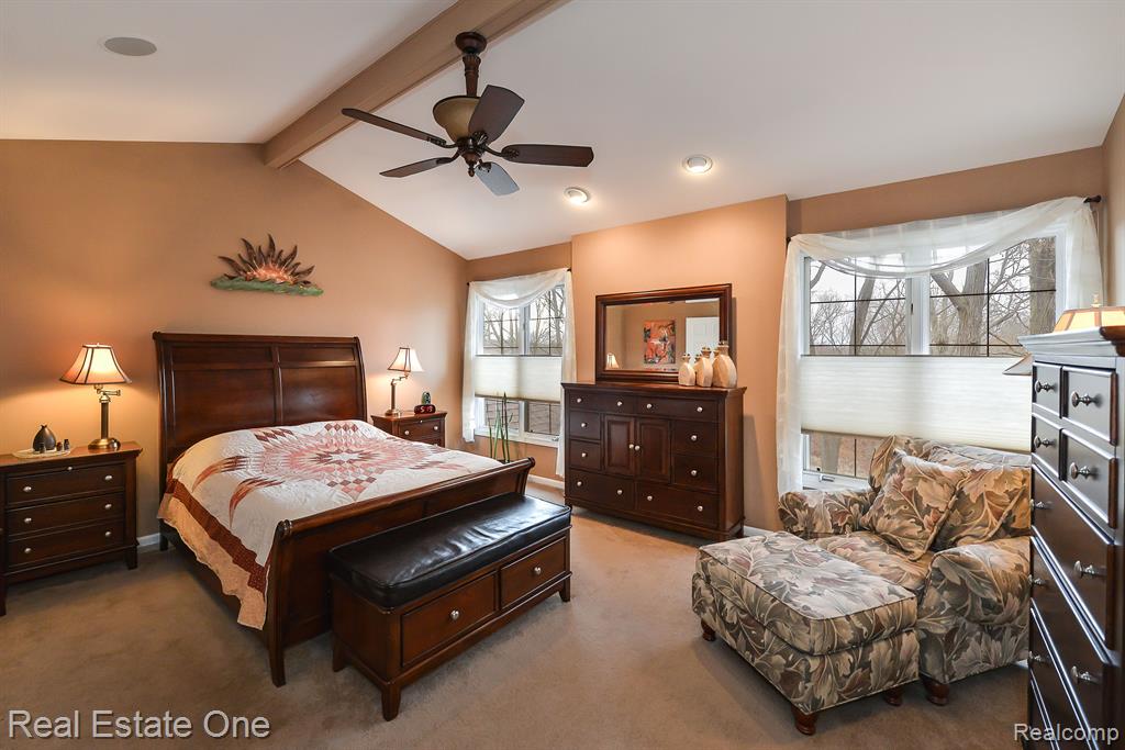 4490 GOLF VIEW Drive, Brighton, MI 48116 — Photo 33