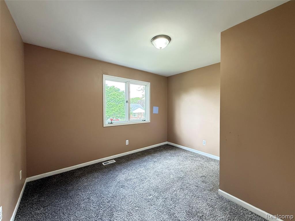 8334 McKinley, Center Line, MI 48015 — Photo 23