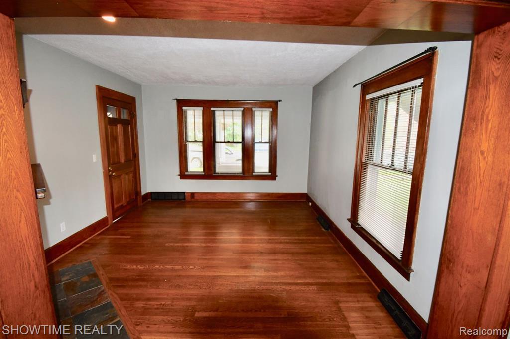 715 W 4TH Street, Royal Oak, MI 48067 — Photo 4