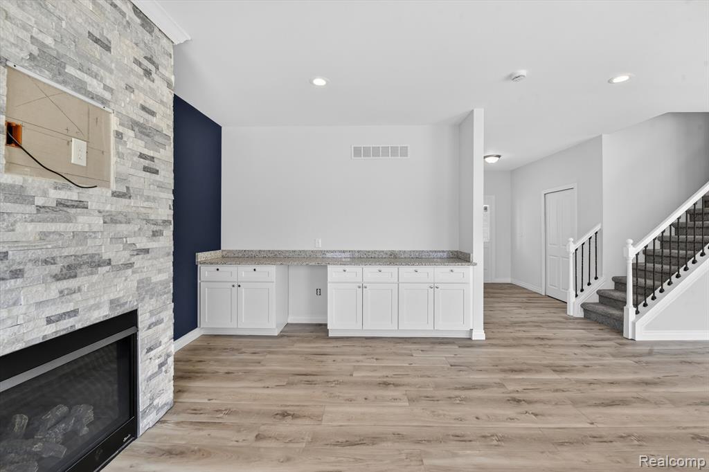 8760 Barrington, Ypsilanti, MI 48198 — Photo 15