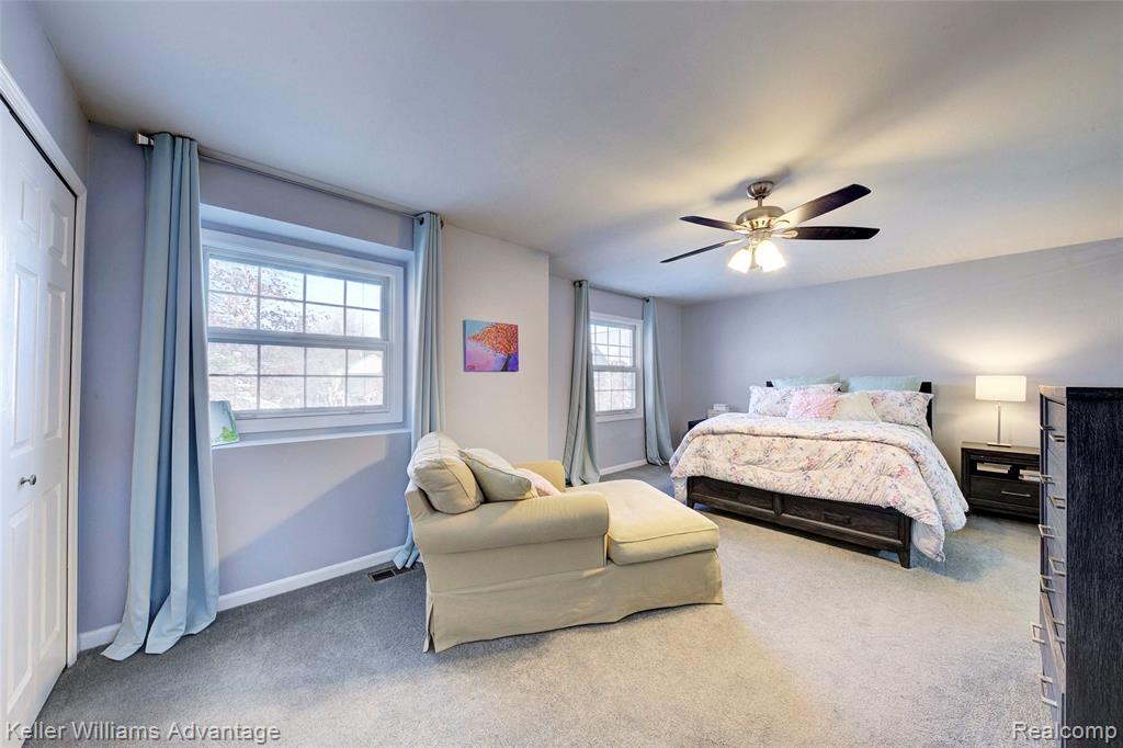 446 Oakgrove Court, Clawson, MI — Photo 22