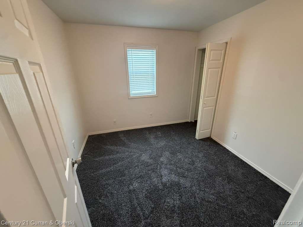 5665 Nightingale Street, Dearborn Heights, MI 48127 — Photo 8