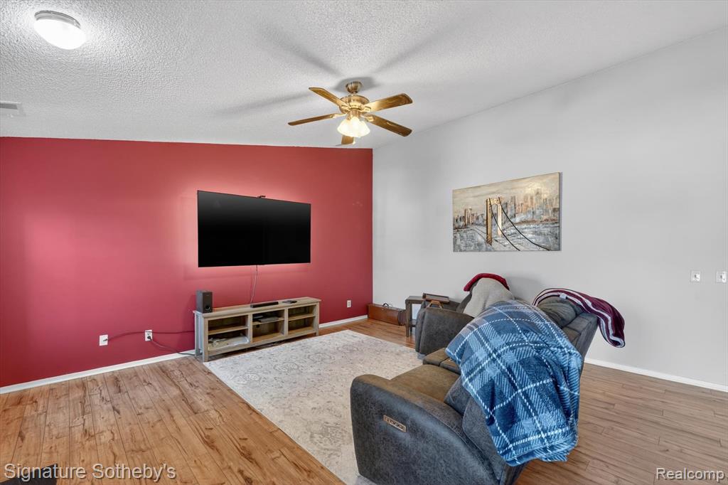 5094 Harbor Oak Drive, 36, Waterford, MI 48329 — Photo 9