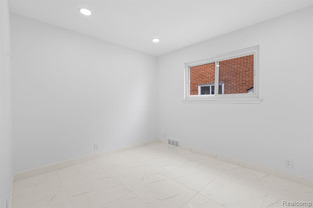 7246 PAYNE Avenue, Dearborn, MI 48126 — Photo 10