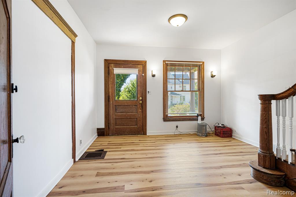 231 Chandler Street, Detroit, MI 48202 — Photo 5