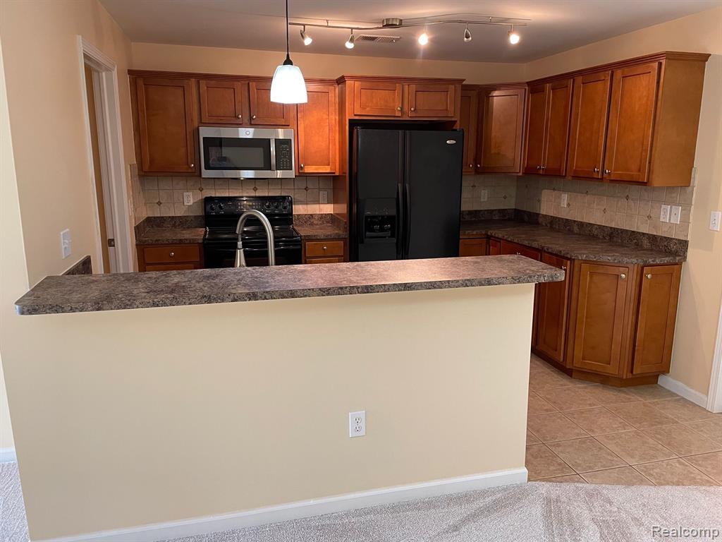 45671 GABLE Drive, Macomb, MI 48044 — Photo 13