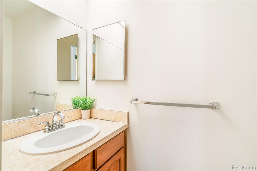 2109 PAULINE CT, Ann Arbor, MI 48103 — Photo 5